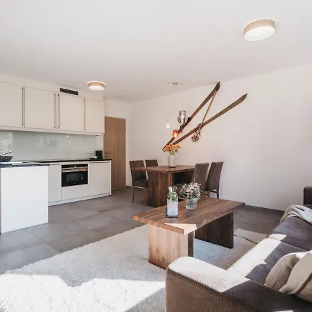 Village Park * Τσελ αμ Ζέε